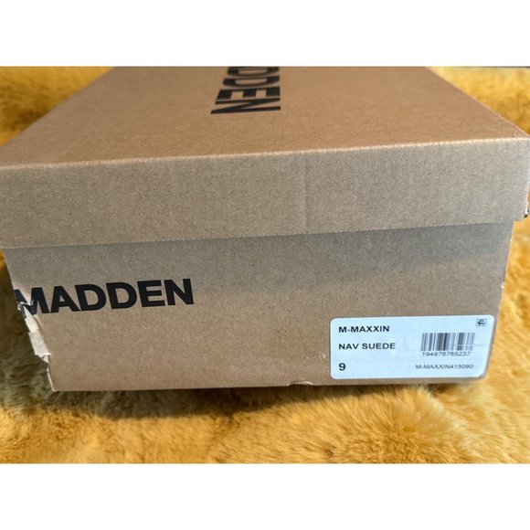 Madden Mens Navy Cushioned Goring Maxxin Round Toe Chelsea Boot, Size 9, NIB - Picture 2 of 3